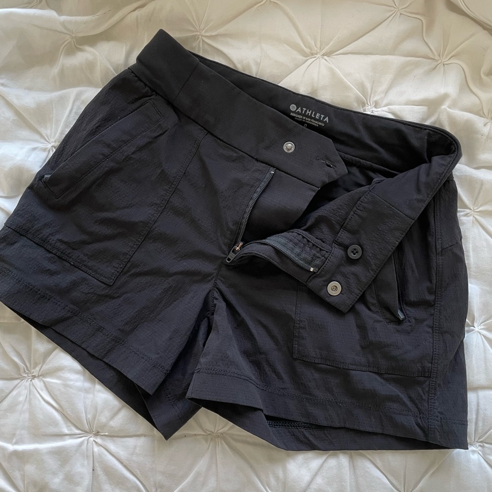 Women’s Black Athleta Shorts in Size 0